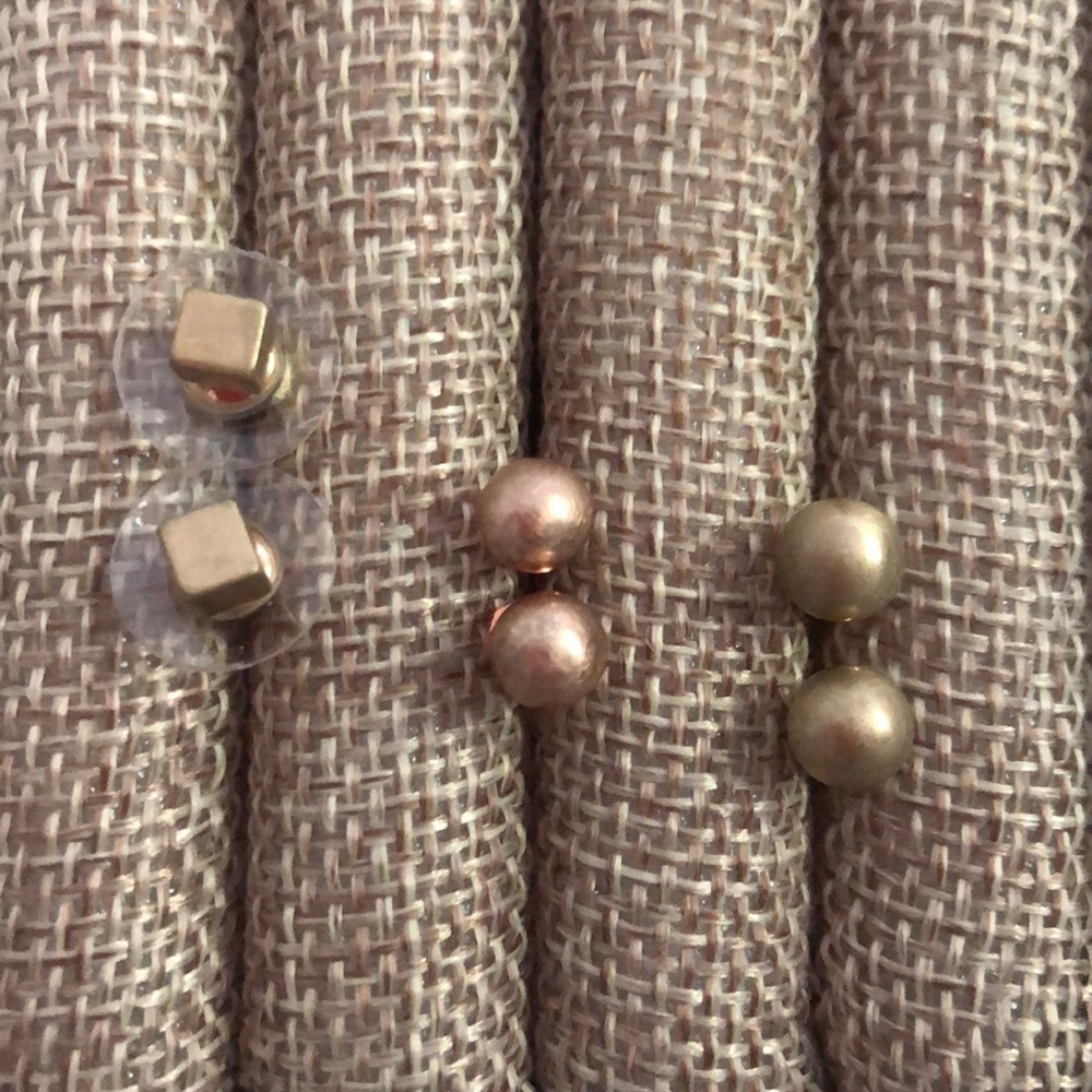 EARRINGS SET
